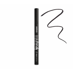 Andreia Maniak Tuszowy Eyeliner