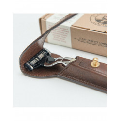 Captain Fawcett Maquinilla Afeitar Mach 3 con Funda Cuero 